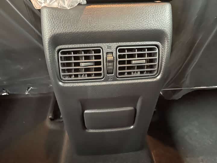 Фото 9 - Nissan Sylphy