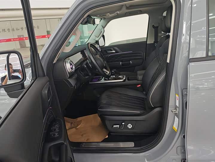 Фото 9 - Tank 300