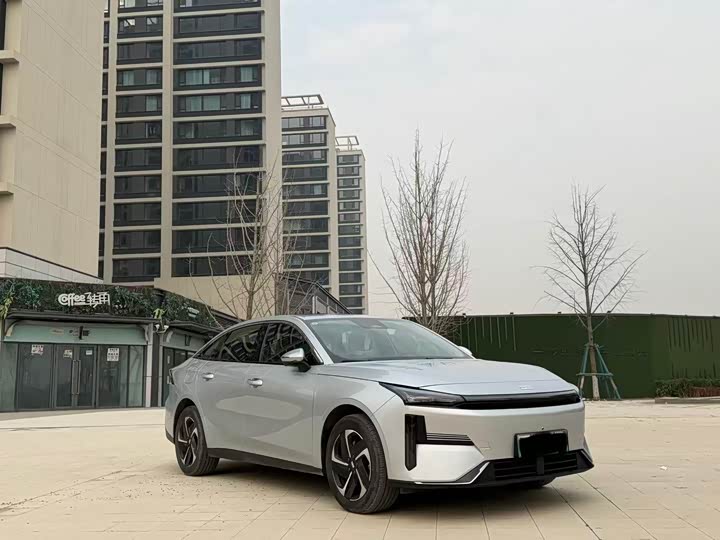 Фото 3 - Geely Galaxy L6