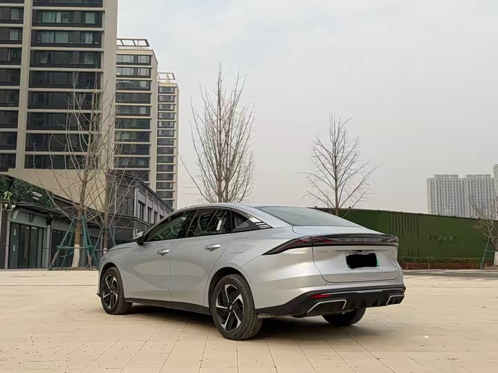 Фото 7 - Geely Galaxy L6