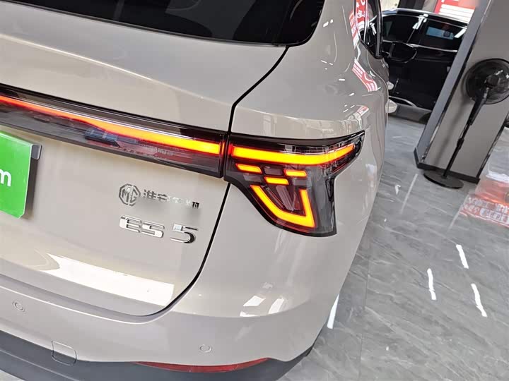 Фото 8 - MG Motor ES5