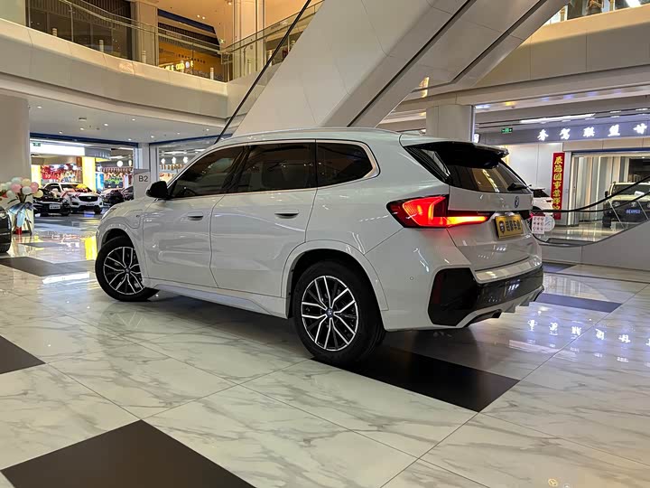 Фото 7 - BMW iX1