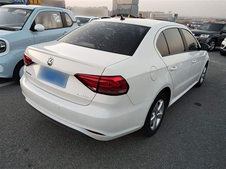 Фото 7 - Volkswagen Lavida