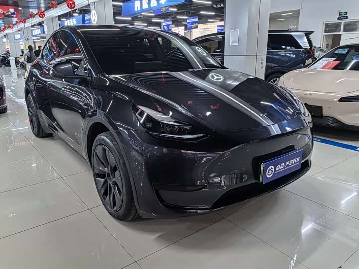 Фото 3 - Tesla Model Y