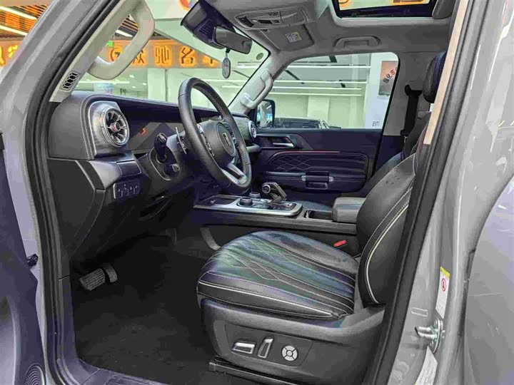 Фото 4 - Tank 300