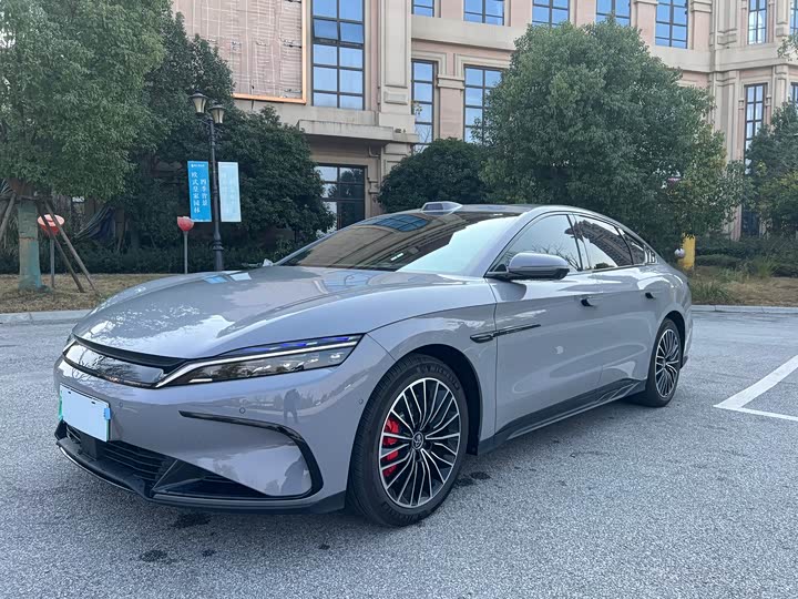 Фото 2 - BYD Han