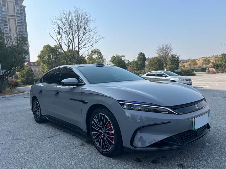 Фото 3 - BYD Han