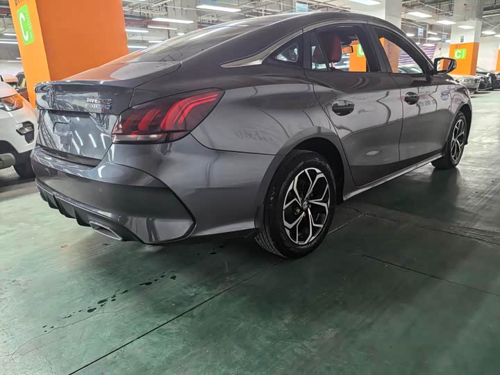 Фото 7 - MG Motor 5