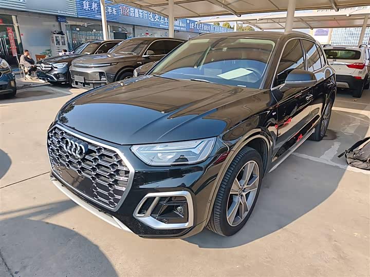 Фото 2 - Audi Q5L