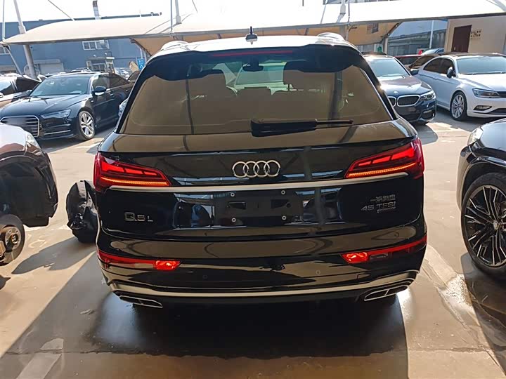 Фото 6 - Audi Q5L