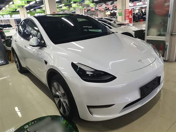 Фото 4 - Tesla Model Y