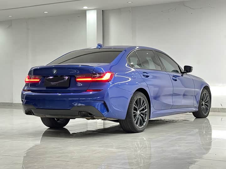 Фото 9 - BMW 3 Series