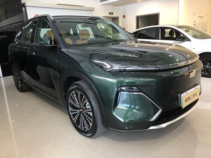 Фото 2 - Geely Galaxy Starship 7