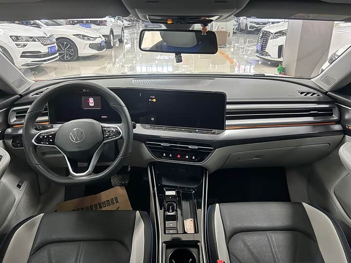 Фото 7 - Volkswagen Lamando L