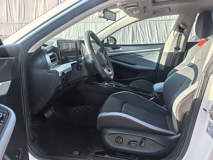 Фото 4 - Volkswagen Lamando L