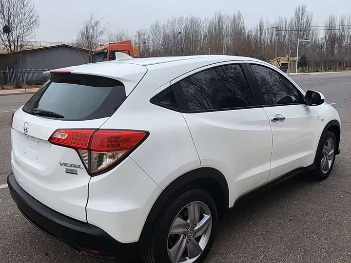 Фото 6 - Honda Vezel