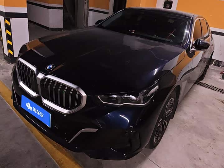 Фото 1 - BMW 5 Series