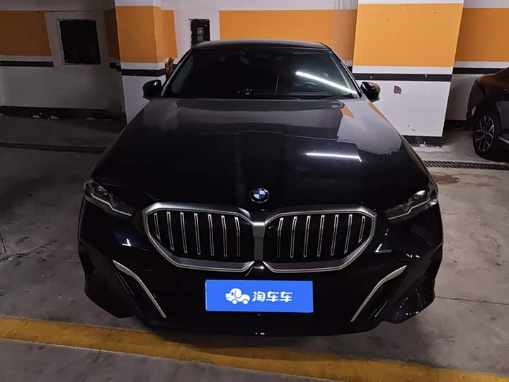 Фото 2 - BMW 5 Series