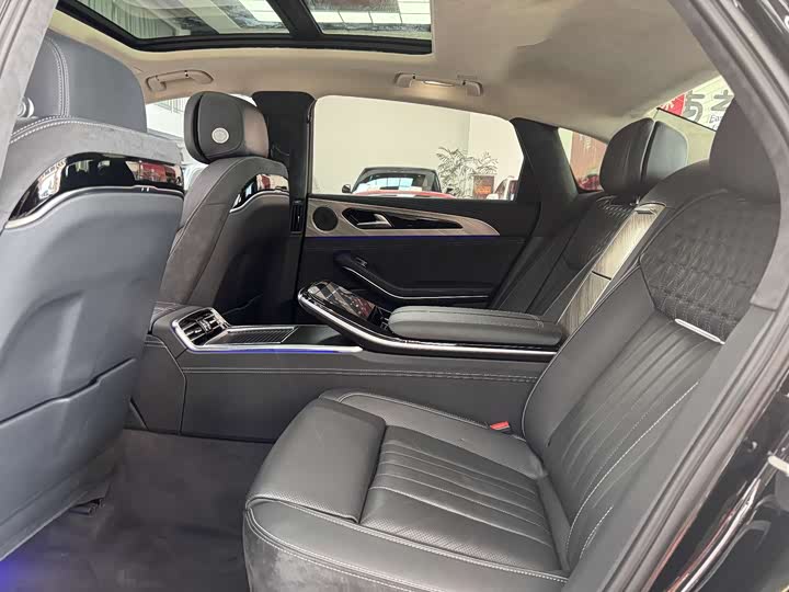 Фото 6 - Hongqi H9