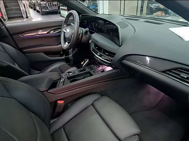 Фото 8 - Cadillac CT5