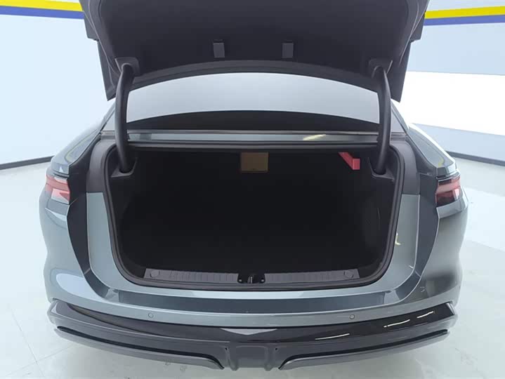 Фото 4 - BYD Han L