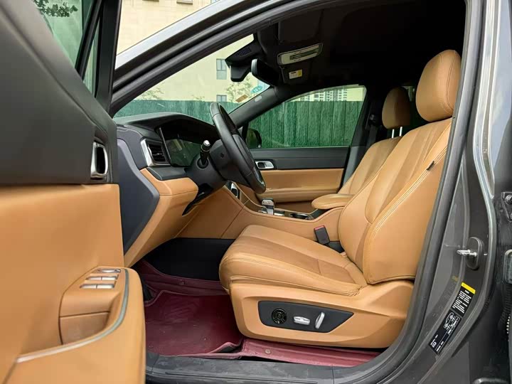 Фото 4 - LiXiang One