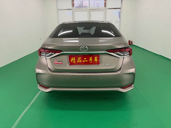 Фото 5 - Toyota Corolla