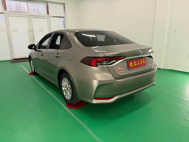 Фото 6 - Toyota Corolla