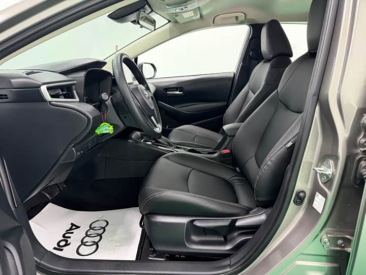 Фото 9 - Toyota Corolla