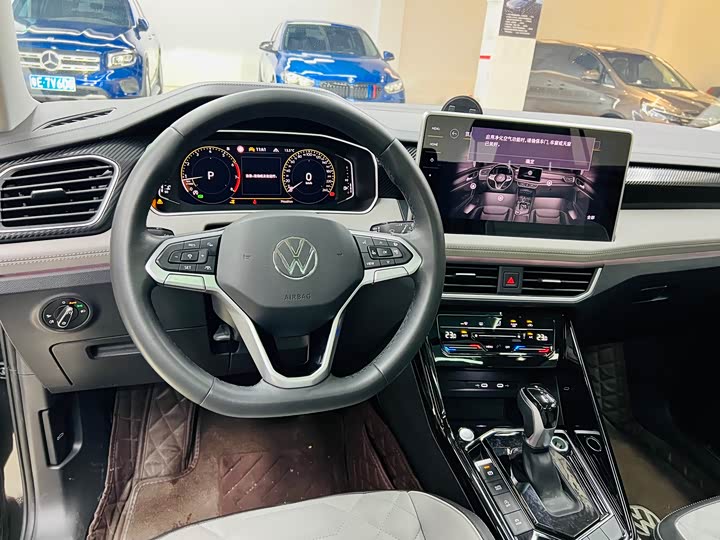 Фото 8 - Volkswagen Tayron