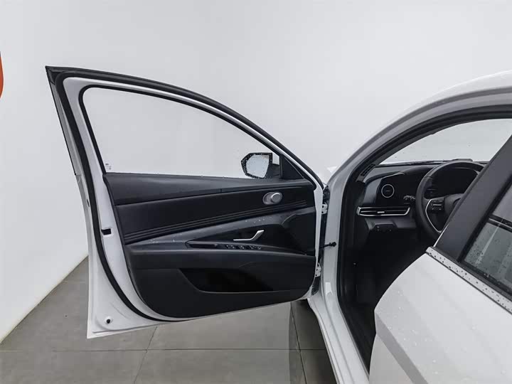 Фото 8 - Hyundai Elantra N line