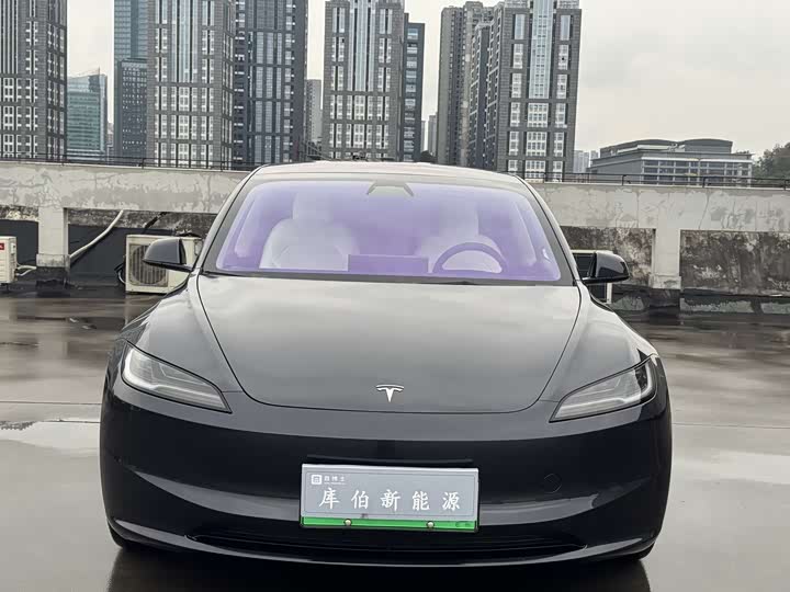 Фото 3 - Tesla Model 3