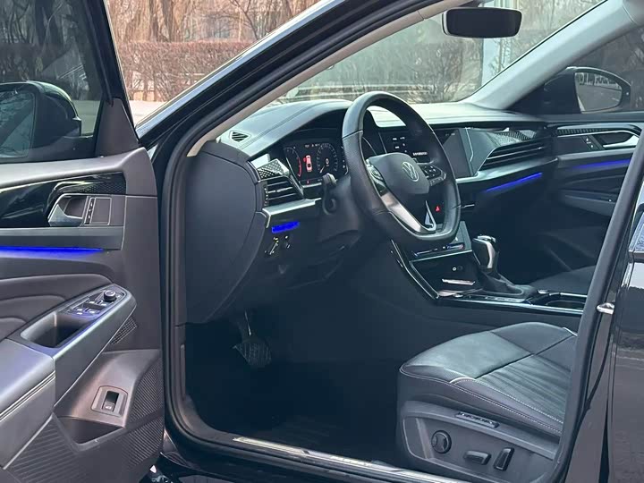 Фото 3 - Volkswagen Passat