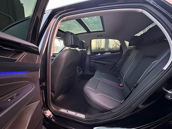 Фото 4 - Volkswagen Passat