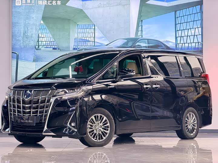 Фото 1 - Toyota Alphard