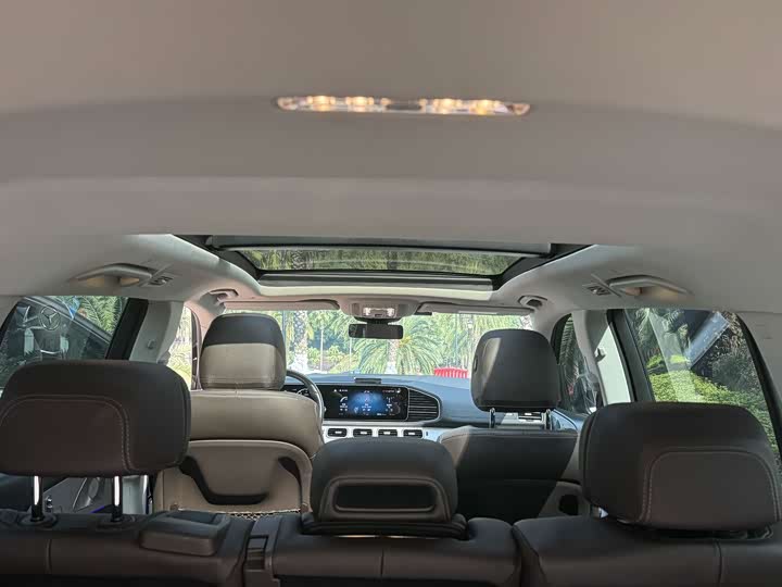 Фото 9 - Mercedes-Benz GLS-Class