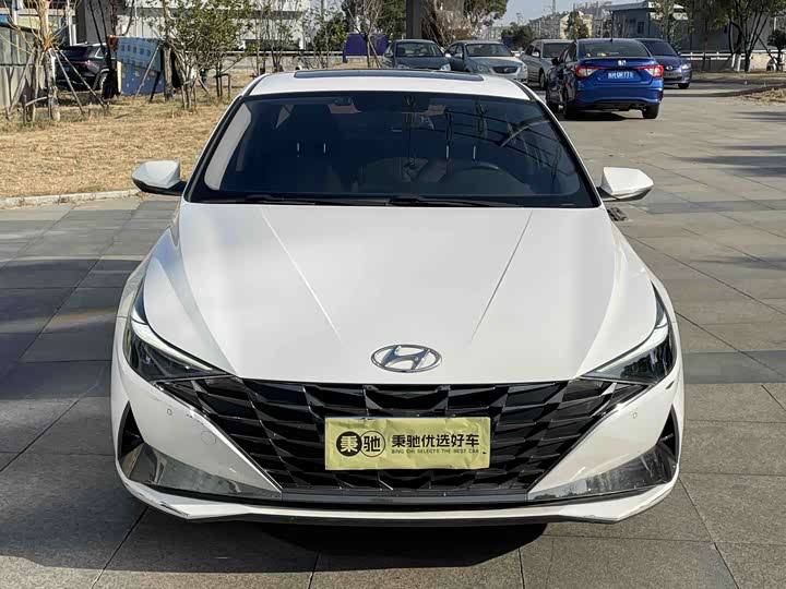 Фото 2 - Hyundai Elantra N line