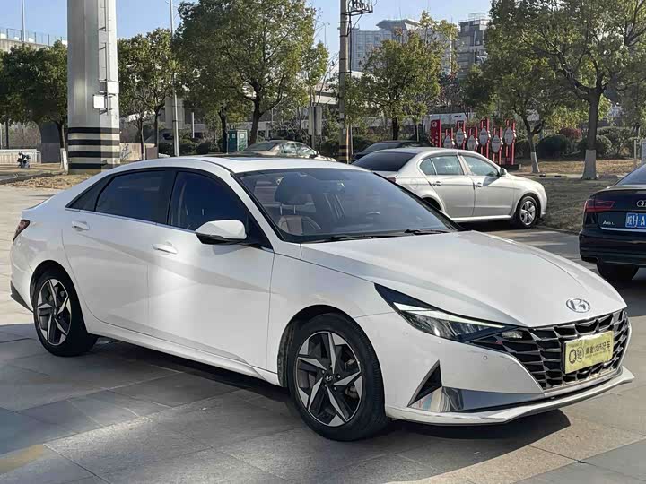 Фото 3 - Hyundai Elantra N line