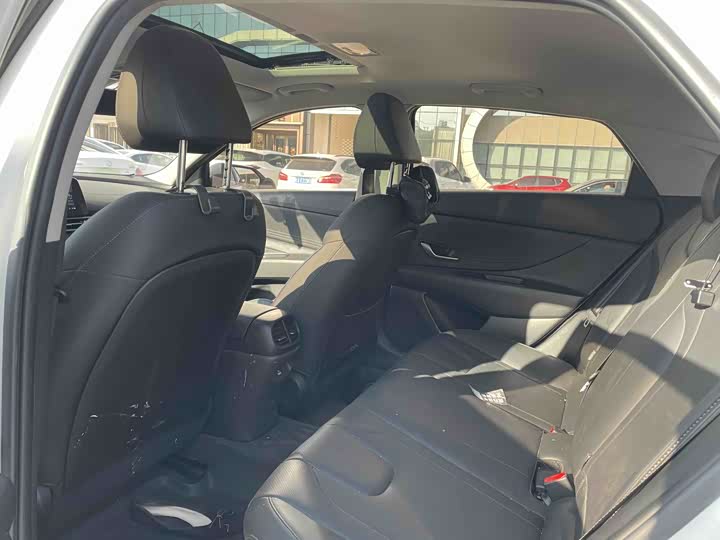 Фото 8 - Hyundai Elantra N line