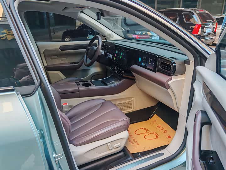 Фото 8 - Leapmotor C11