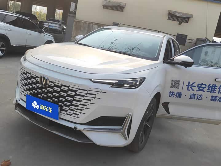 Фото 1 - Changan UNI-K Hybrid