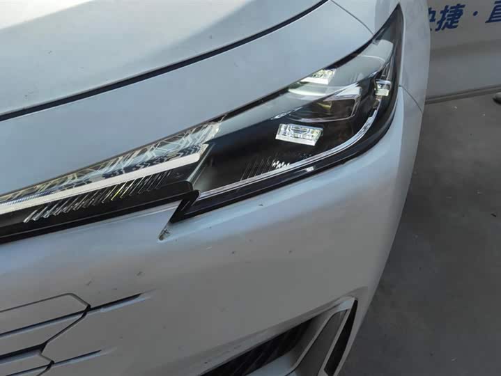 Фото 5 - Changan UNI-K Hybrid