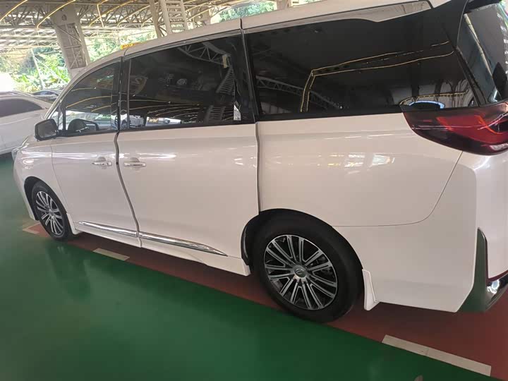 Фото 5 - GAC Trumpchi M8