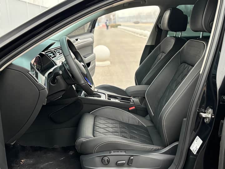 Фото 4 - Volkswagen Magotan GTE Hybrid