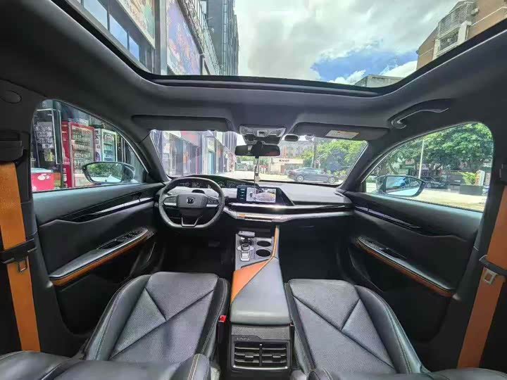 Фото 4 - Changan UNI-V