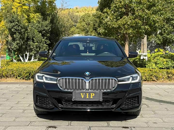 Фото 2 - BMW 5 Series