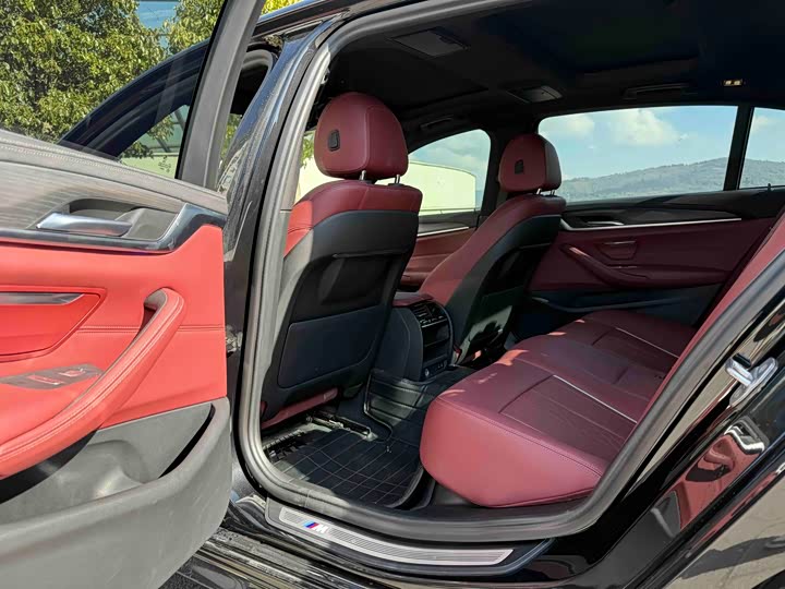 Фото 5 - BMW 5 Series