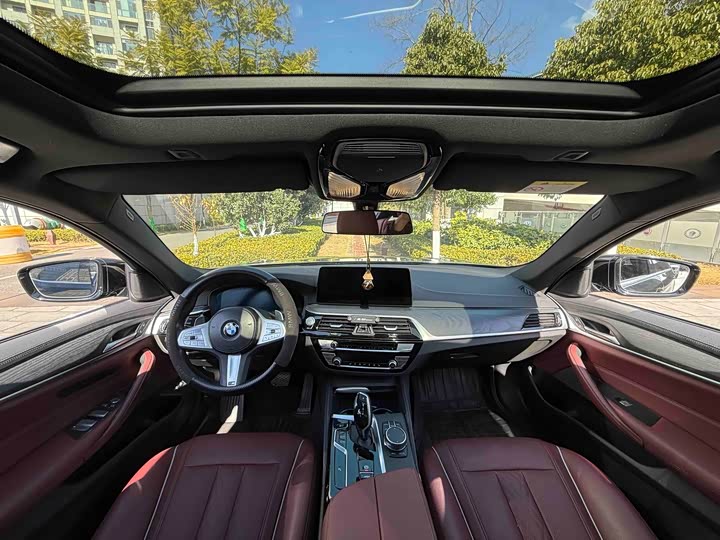 Фото 6 - BMW 5 Series