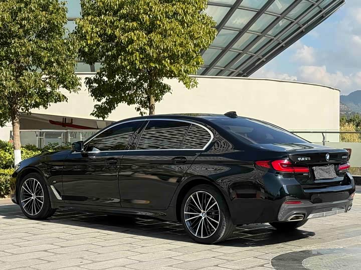 Фото 7 - BMW 5 Series