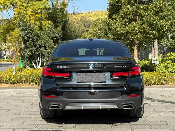 Фото 8 - BMW 5 Series